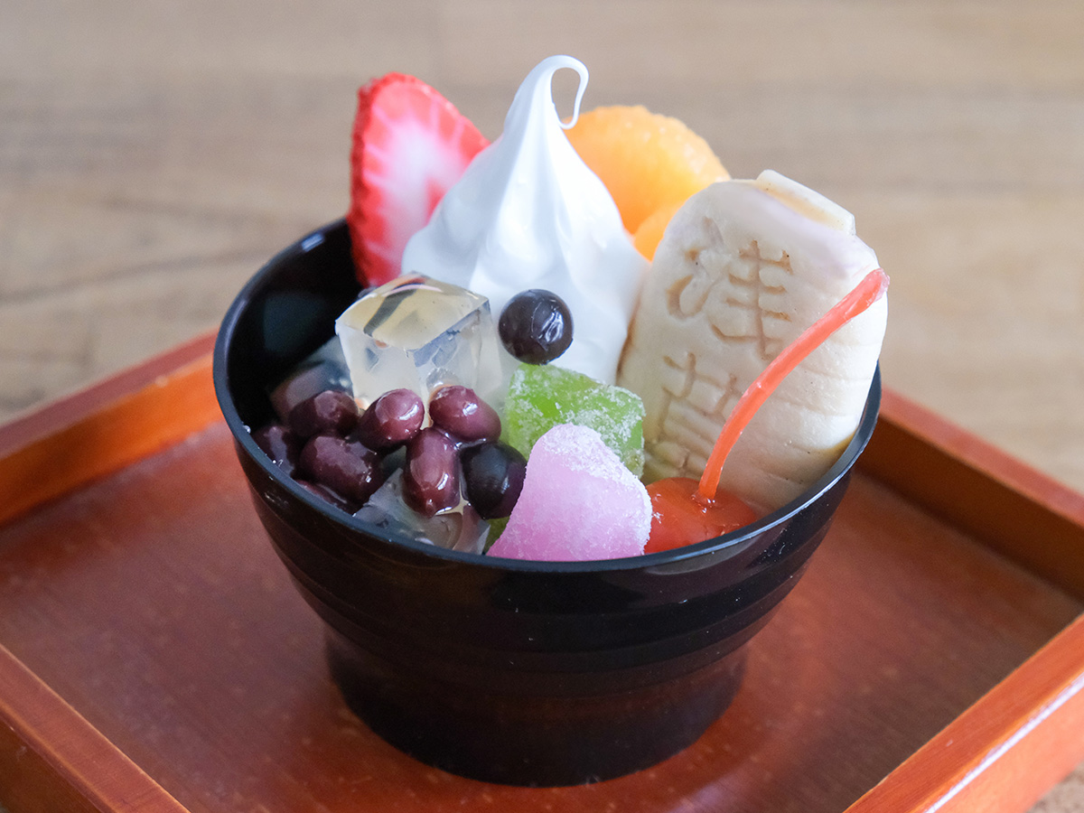 食品サンプルづくりワークショップ「浅草提灯最中付きあんみつ」